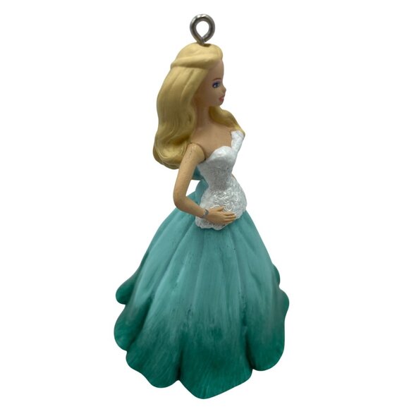 Hallmark Barbie Christmas Tree Ornament With 2016 Star Hook - Picture 6 of 16
